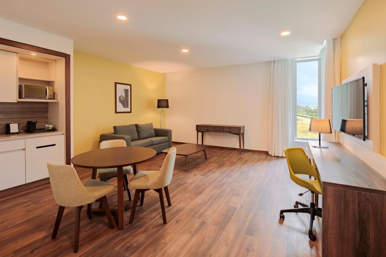 Holiday Inn - Quito Airport By Ihg Tababela Extérieur photo A typical suite at the new hotel